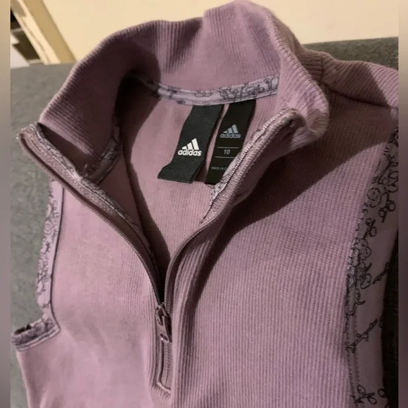 Adidas BNWOT.. summer crop top with zipper neck for polo or semi collar look - Picture 4 of 4